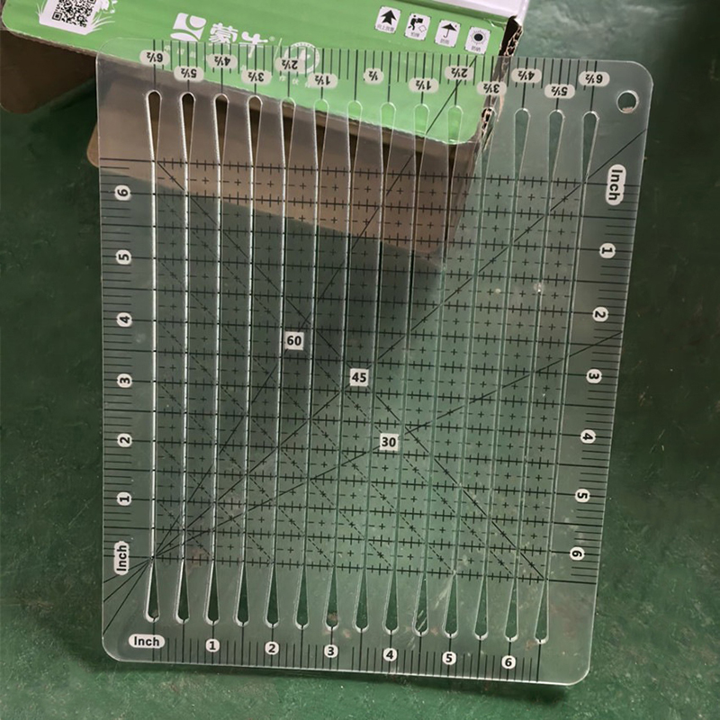 Règle de découpe pour quilting - Quilting Ruler Square avis et prix